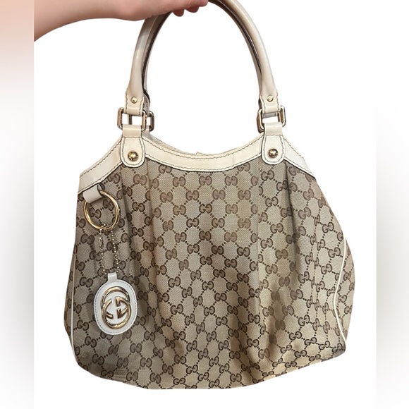 GUCCI Beige/White GG Canvas Medium Sukey Tote Bag - Picture 5 of 11